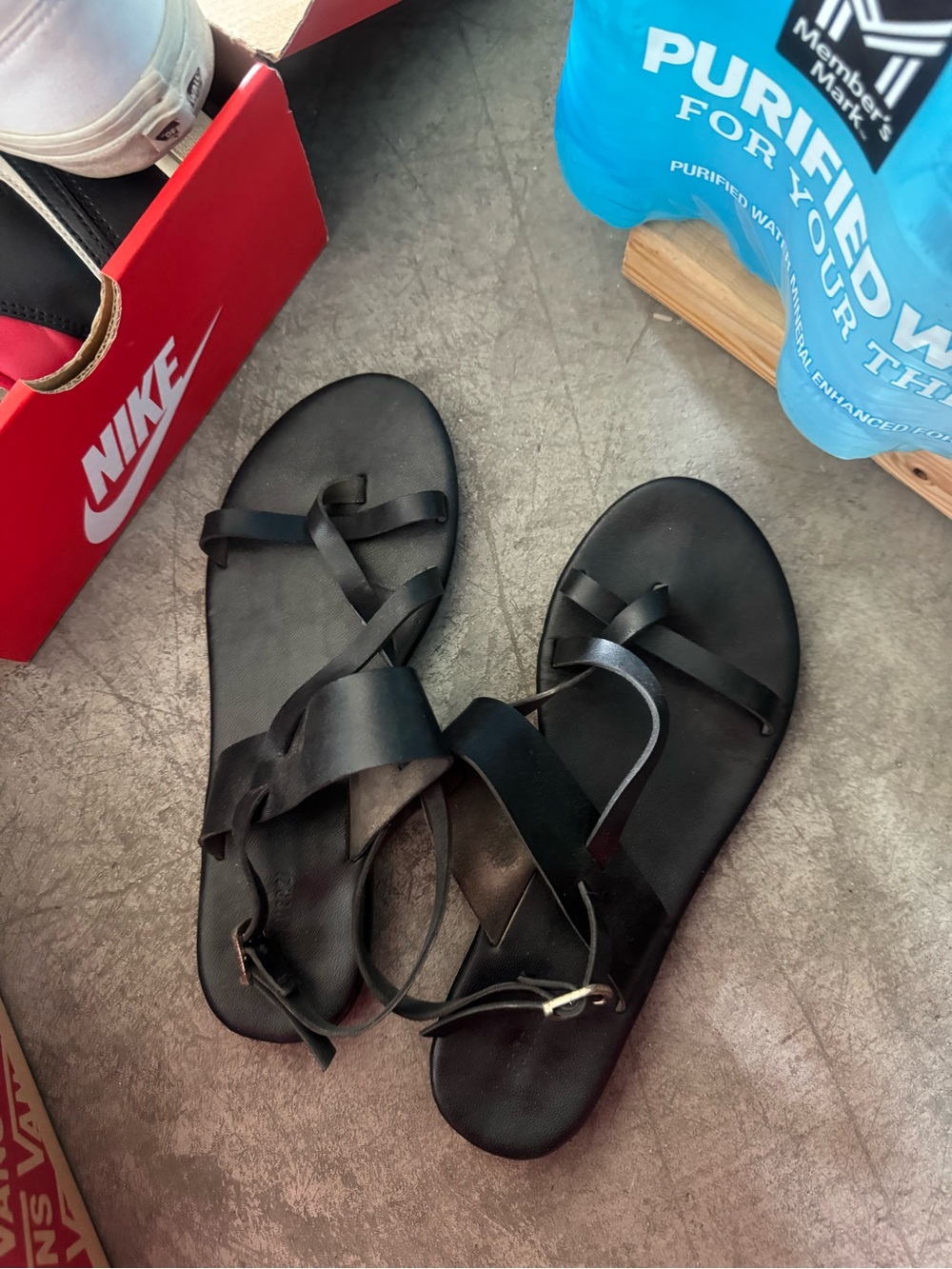 Black Women's Strappy Leather Sandals - Classic Minimalist